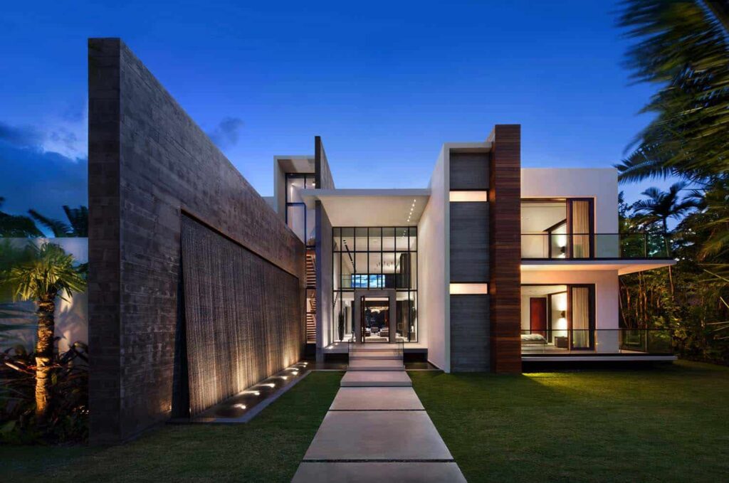 Contemporary Luxury Residence